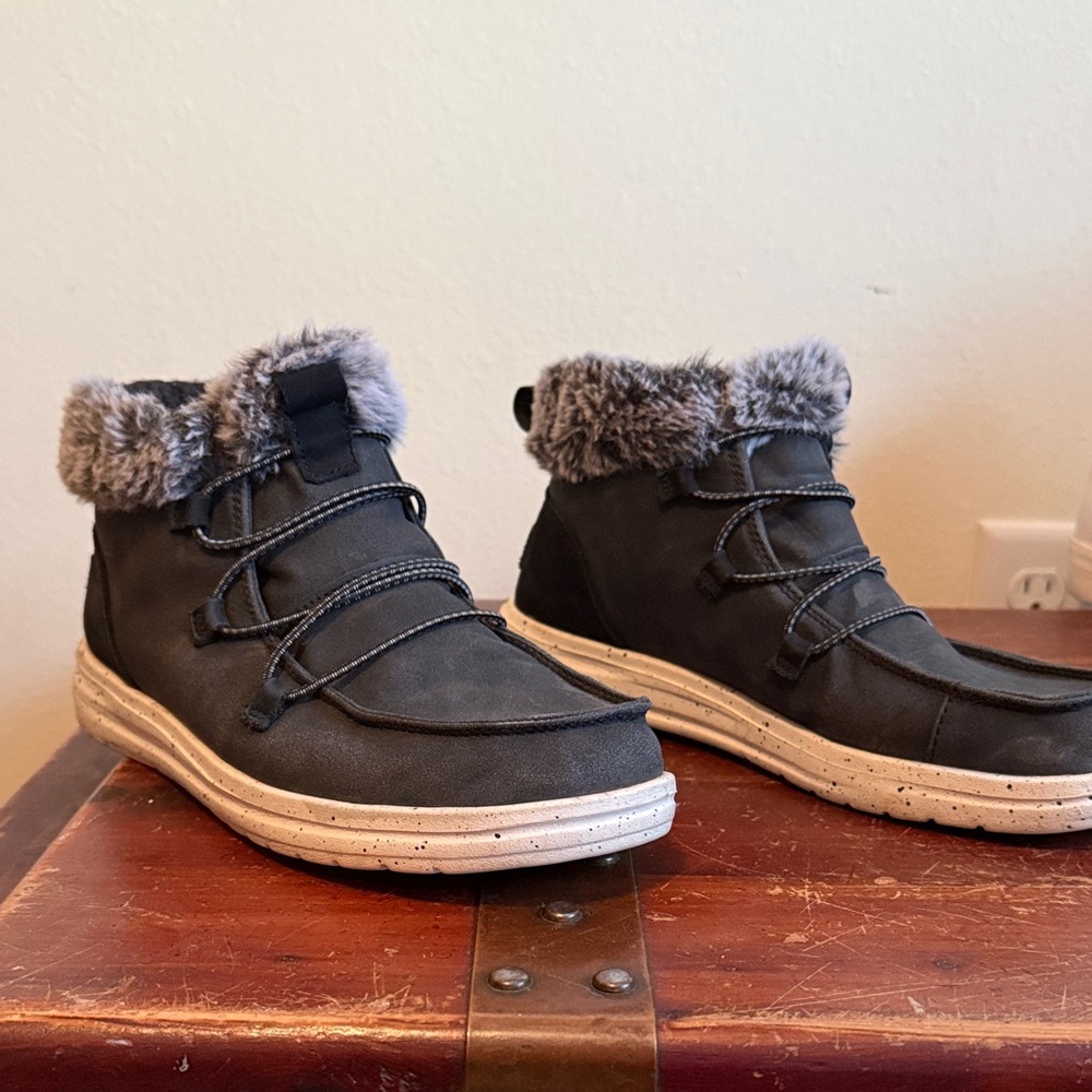 Hey Dude Black Ankle Boots with Faux Fur